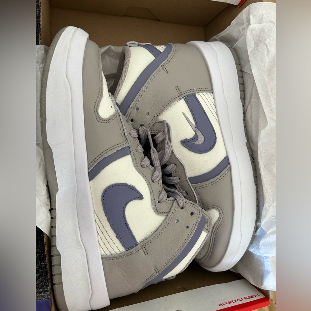 Woman’s Nike Dunk High Up